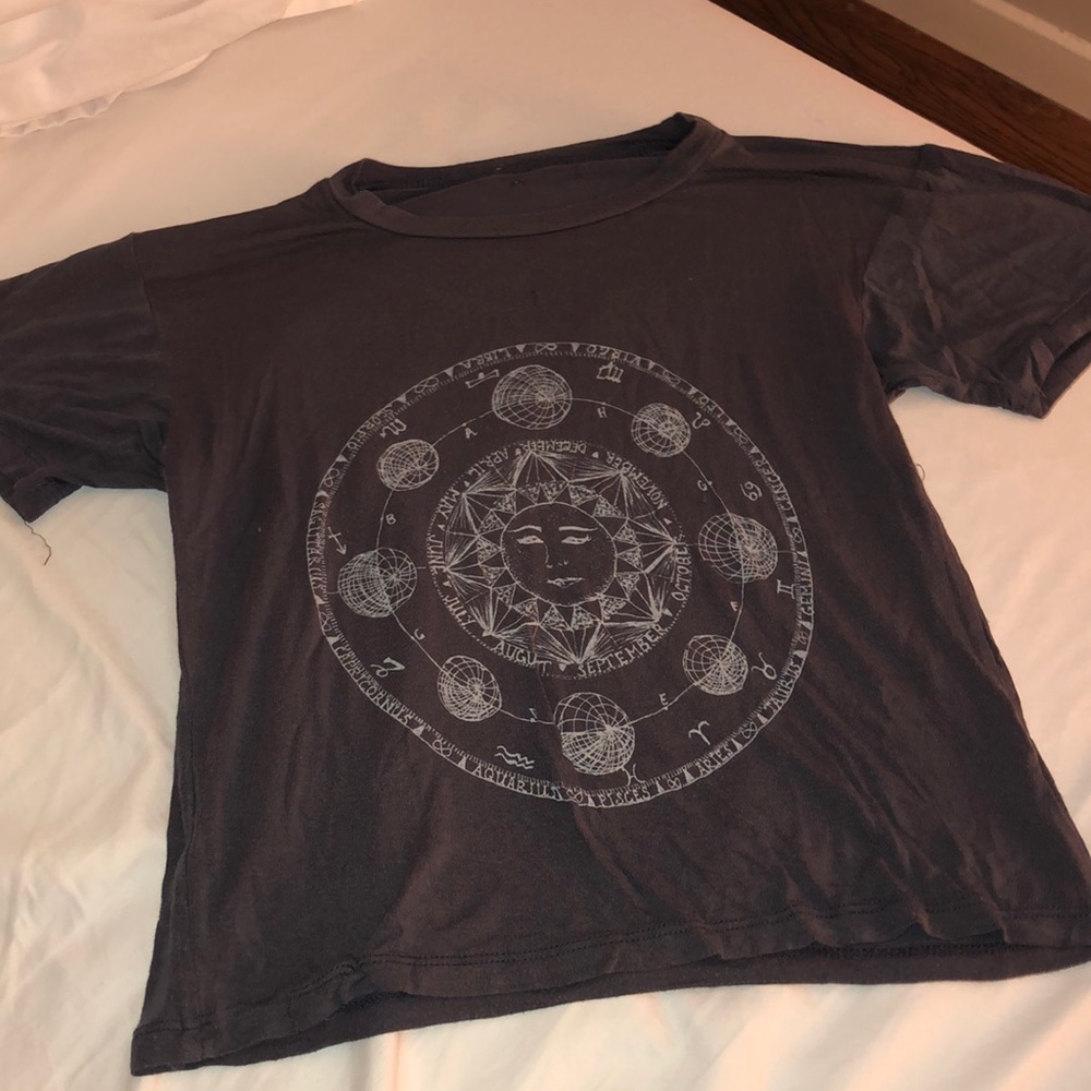 Urban outfitters moon t-shirt